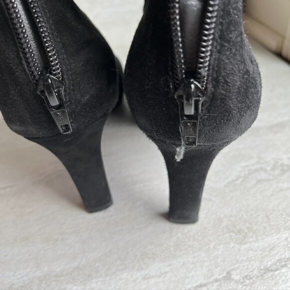 ** Stuart Weitzman Black Stretchy Heeled Ankle Boots Suede Size 10 Back Zip - Picture 5 of 11